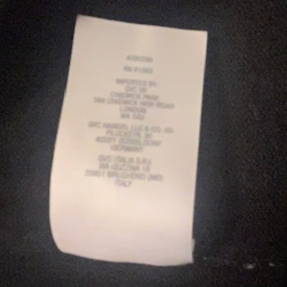 New, G.I.L.I.  long sleeved,Cardigan/crop sweater/ zipper detail, black, sz M - Picture 9 of 9